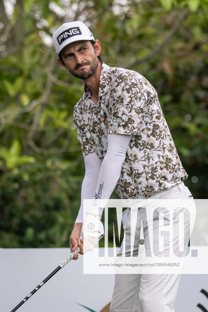 Matt KILLEN, from England.Opening Round in the Macao Open Golf at Macau Golf & Country Club. Coloane China - ZUMAr144 20261015_zap_r144_093