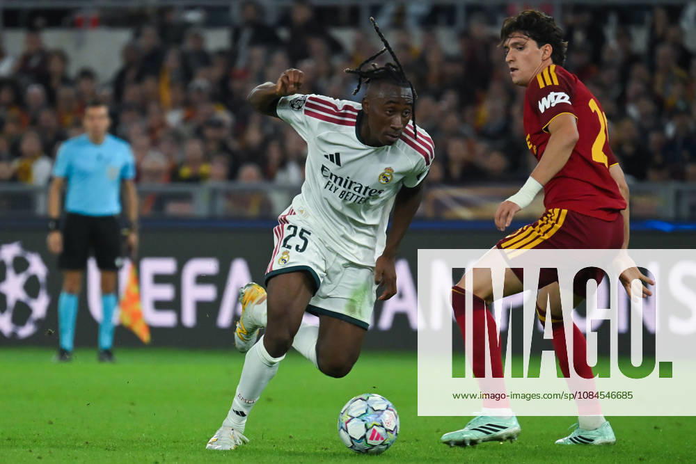 2026,Roma-Real Madrid Yan Diomande of Real Madrid,Leonardo Balerdi of Roma during the Champions League match Championship phase Matchday 2 Roma-Real Madrid at the Stadio Olimpico. Rome (Italy), October 14, 2026Imago-Images Emmefoto