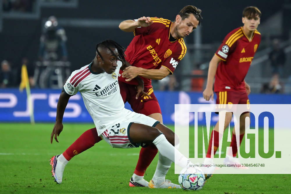 2026,Roma-Real Madrid Marten De Roon of Roma,Yan Diomande of Real Madrid during the Champions League match Championship phase Matchday 2 Roma-Real Madrid at the Stadio Olimpico. Rome (Italy), October 14, 2026Imago-Images Emmefoto