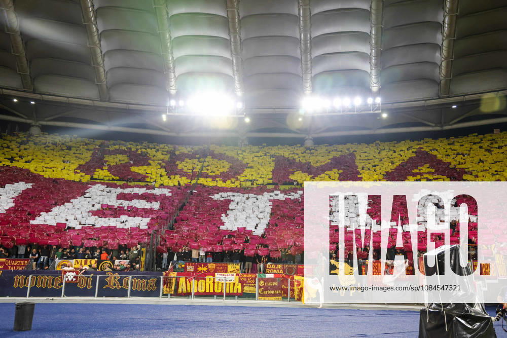 Supporters of AS Roma during the Champions League football match between AS Roma and FC Real Madrid at the Stadio Olimpico in Rome on October 14, 2026.Pictured: Roma Italy - ZUMAs236 20261014_aap_s236_181