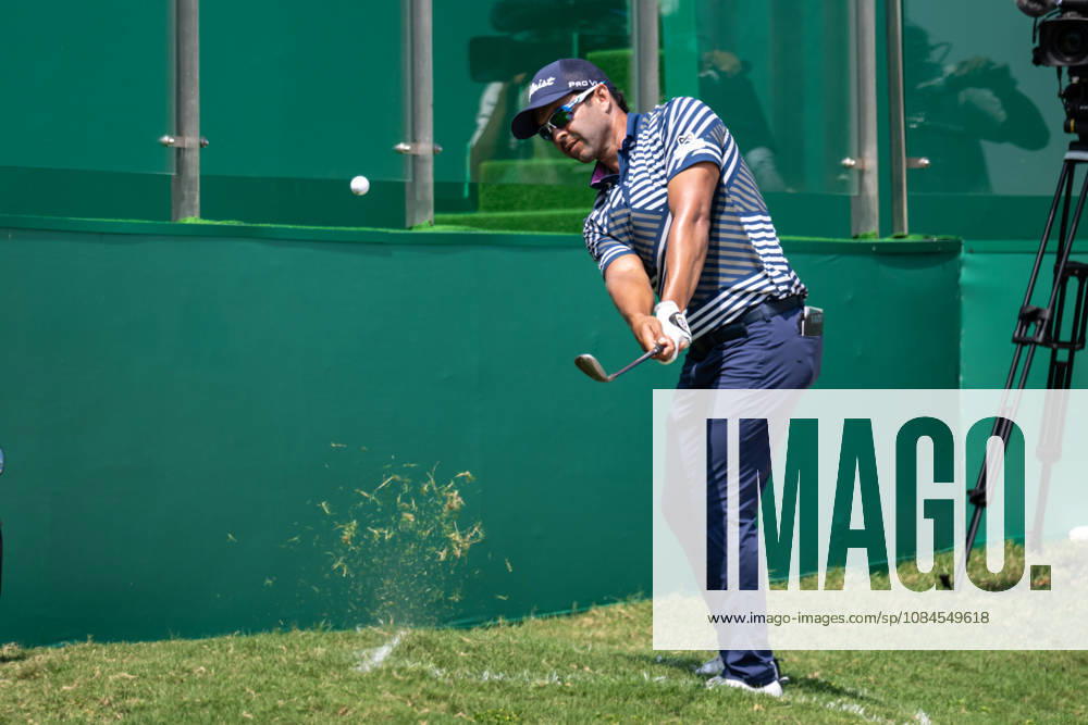 Guatemala s, Jose TOLEDO misses the 18th green ending in the hospitality stand. He opts for a drop in the Drop Zone..Opening Round in the Macao Open Golf at Macau Golf & Country Club. Macau Open Golf Rd 1 - ZUMAr144 20261015_zap_r144_130