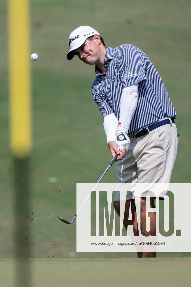 David BOOTE from Wales finishing his round on the 9th green.Opening Round in the Macao Open Golf at Macau Golf & Country Club. Macau Open Golf Rd 1 - ZUMAr144 20261015_zap_r144_165