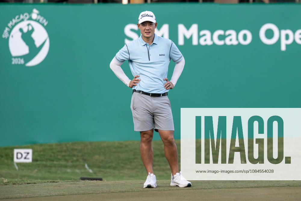 Previous Macau Open winner,Jazz JANEWATTANANOND from Thailand on the 18th Green to finish his round -1 par..Opening Round in the Macao Open Golf at Macau Golf & Country Club. Macau Open Golf Rd 1 - ZUMAr144 20261015_zap_r144_180