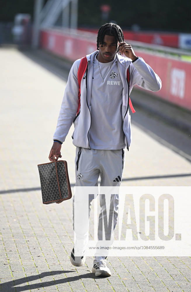 Fussball 1.Bundesliga, 1.FC Koeln . Treffen am Geissbockheim. Training vor dem Frankfurt Spiel. Reigan Heskey ( 1.FC Köln ) Koeln