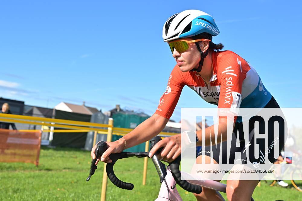 Luxembourg s Marie Schreiber pictured in action during the women elite race of the Kermiscross cyclocross cycling event, on Thursday 15 October 2026, in Ardooie. DAVIDxPINTENS x189890406x