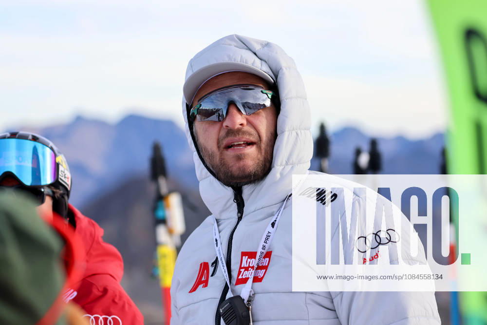 ALPINE SKIING - Ski Austria, training SOELDEN,AUSTRIA,15.OCT.26 - ALPINE SKIING - Ski Austria, giant slalom, training and qualification. Image shows sporting director Christian Mitter (AUT). GEPAxpictures xMathiasxMandl