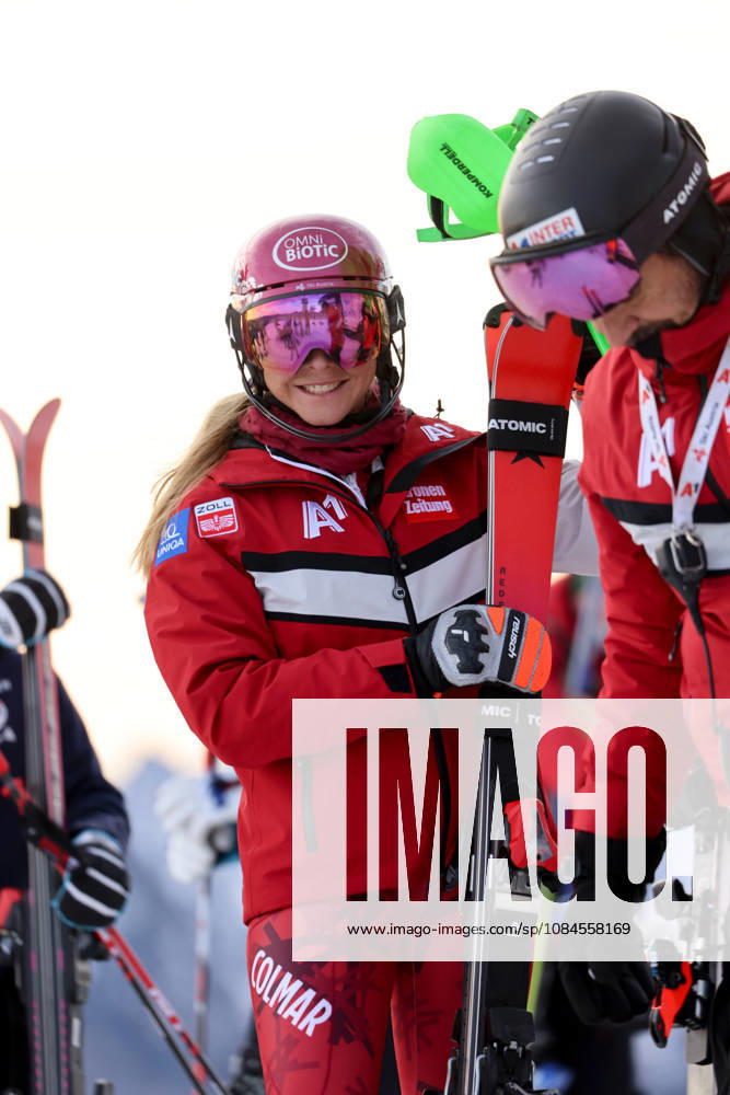 ALPINE SKIING - Ski Austria, training SOELDEN,AUSTRIA,15.OCT.26 - ALPINE SKIING - Ski Austria, giant slalom, training and qualification. Image shows Katharina Gallhuber (AUT). GEPAxpictures xMathiasxMandl