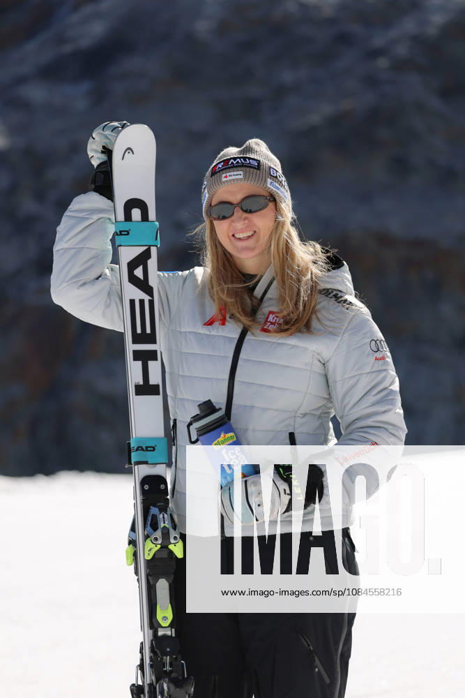 ALPINE SKIING - Ski Austria, training SOELDEN,AUSTRIA,15.OCT.26 - ALPINE SKIING - Ski Austria, giant slalom, training and qualification. Image shows . GEPAxpictures xMathiasxMandl