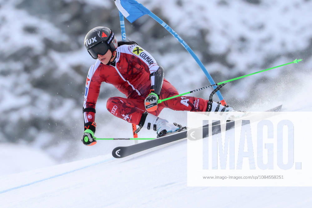 ALPINE SKIING - Ski Austria, training SOELDEN,AUSTRIA,15.OCT.26 - ALPINE SKIING - Ski Austria, giant slalom, training and qualification. Image shows Stephanie Brunner (AUT). GEPAxpictures xMathiasxMandl