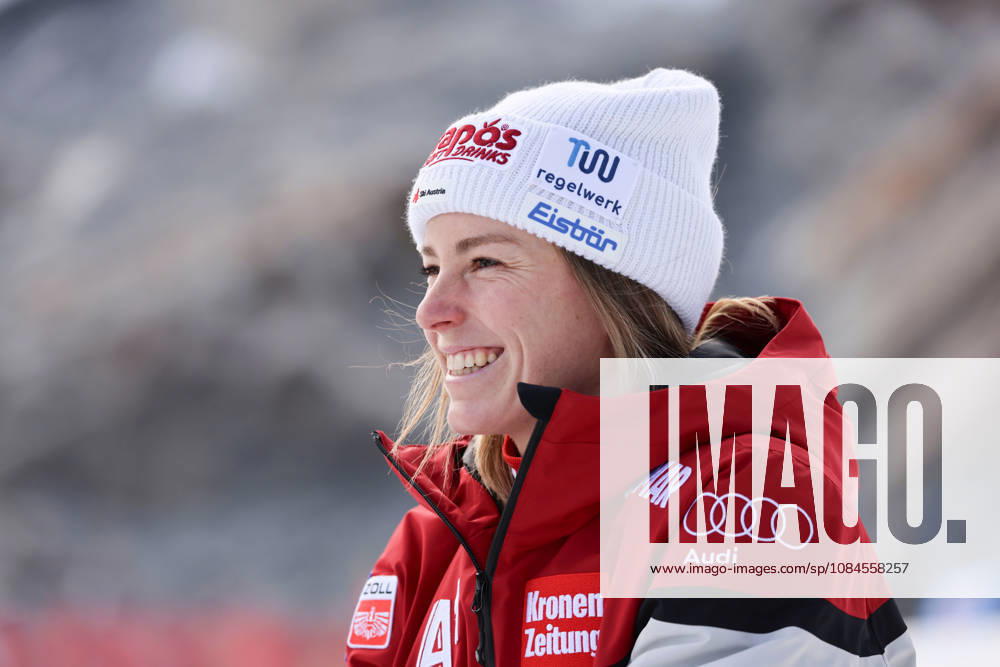 ALPINE SKIING - Ski Austria, training SOELDEN,AUSTRIA,15.OCT.26 - ALPINE SKIING - Ski Austria, giant slalom, training and qualification. Image shows Nina Astner (AUT). GEPAxpictures xMathiasxMandl