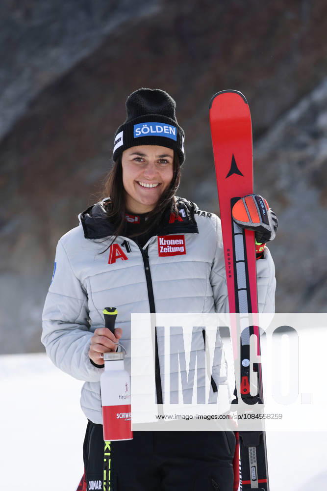 ALPINE SKIING - Ski Austria, training SOELDEN,AUSTRIA,15.OCT.26 - ALPINE SKIING - Ski Austria, giant slalom, training and qualification. Image shows Franziska Gritsch (AUT). GEPAxpictures xMathiasxMandl