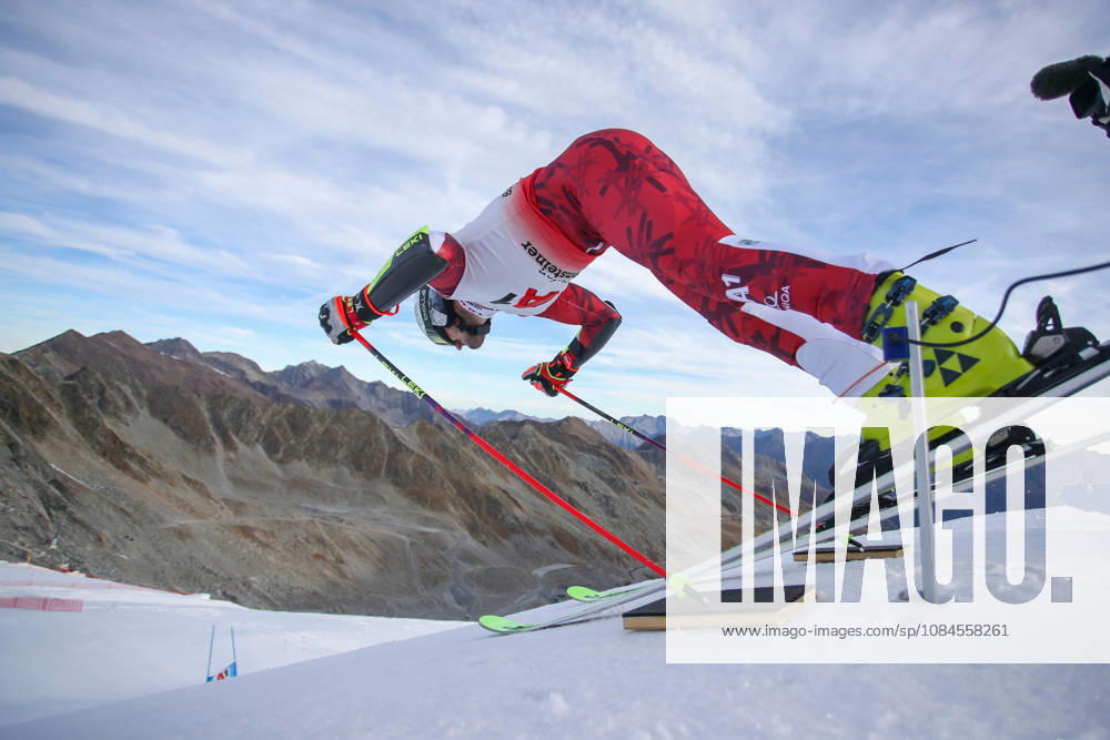 ALPINE SKIING - Ski Austria, training SOELDEN,AUSTRIA,15.OCT.26 - ALPINE SKIING - Ski Austria, giant slalom, training and qualification. Image shows Stefan Brennsteiner (AUT). GEPAxpictures xMathiasxMandl