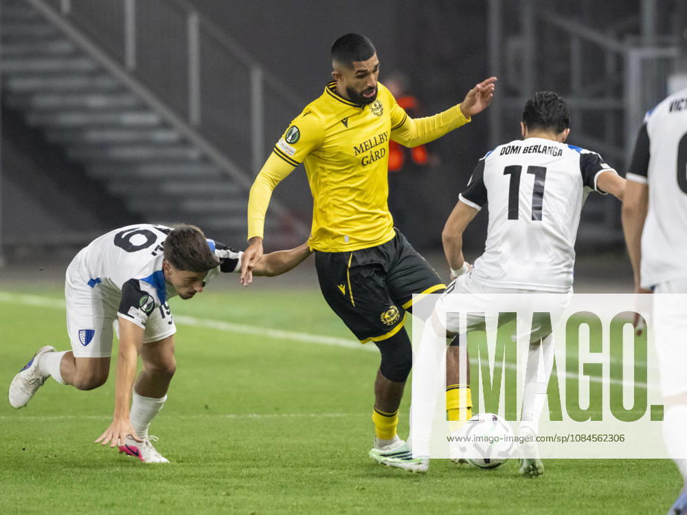 HELSINGBORG 2026-10-15 Mjällby AIF s Abdullah Iqbal between Inter Club d Escaldes Pablo Molina Serafin and Domi Berlanga in the UEFA Conference League match between Mjällby AIF and Inter Club d Escaldes at Olympia in Helsingborg on Thursday, October 15, 2026. HELSINGBORG SWEDEN