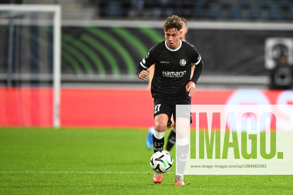 KAA Gent v AGF Aarhus - UEFA Conference League GENT, BELGIUM - OCTOBER 15 : De Vlieger Tibe midfielder of KAA Gent during the UEFA Conference League 2026 27 League Phase matchday 1 match between KAA Gent and AGF Aarhus on October 15, 2026 in Gent, Belgium, 15 10 2026 Gent Belgium