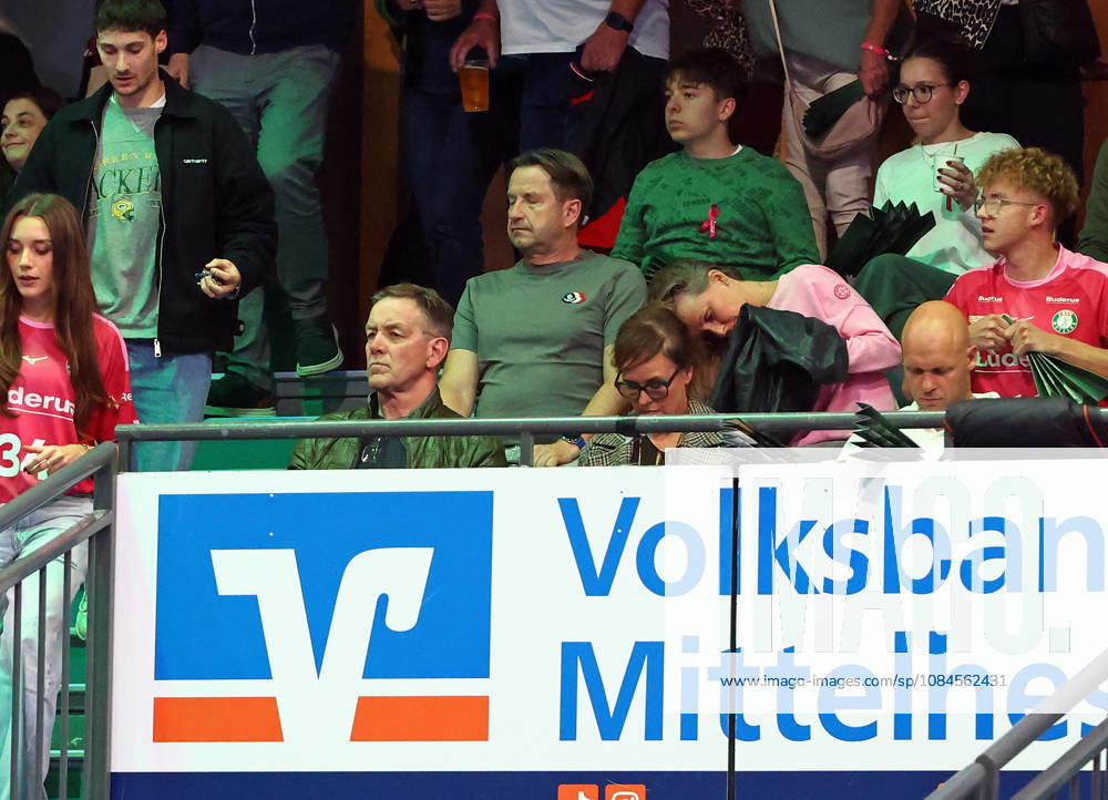 Handball Opel Handball Bundesliga, HSG Wetzlar - HC Erlangen Bundestrainer Alfred Gislason (Deutschland) zu Gast in der Buderus Arena Wetzlar Buderus-Arena Hessen Deutschland (DE)