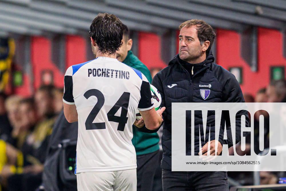 Maurizio Pochettino and head coach Felipe Ortiz of Inter Club d Escaldes during the UEFA Conference League football match between Mjällby and Inter Club d Escaldes on October 15, 2026 in Helsingborg. Photo: Christoffer Borg Mattisson BILDBYRÅN COP 261 CB0562 fotboll football soccer fotball uefa conference league conference league mjällby in bbeng fotboll football soccer fotball uefa conference league conference league mjällby in bbeng