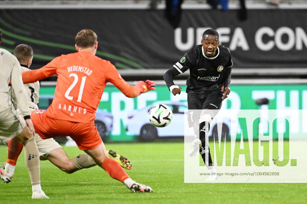 AA Gent vs Aarhus Mads Hedenstad of Aarhus battles for the ball with Michel-Ange Balikwisha of KAA Gent during Matchday 2 in the 2026-2027 Uefa Conference League season - league phase between AA Gent and AGF Aarhus on October 15 , 2026 in Gent, Belgium. (Photo by Maarten Straetemans Isosport) Gent Belgium