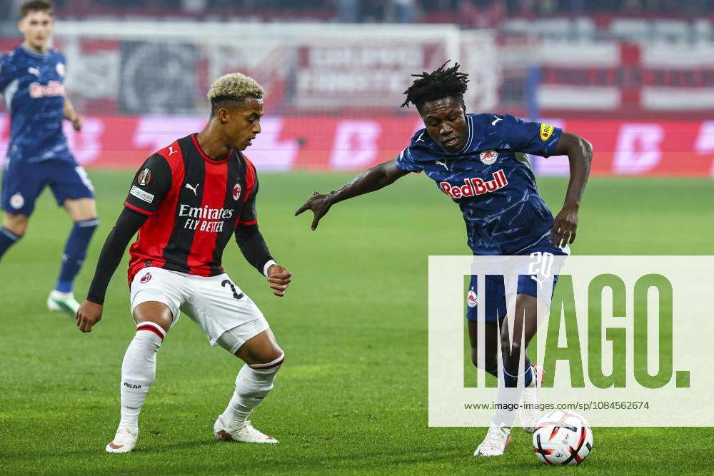 SOCCER - UEFA EL, RBS vs Milan SALZBURG,AUSTRIA,15.OCT.26 - SOCCER - UEFA Europa League, Red Bull Salzburg vs AC Milan. Image shows Omari Hutchinson (Milan) and Gaoussou Diakite (RBS). GEPAxpictures Geieregger