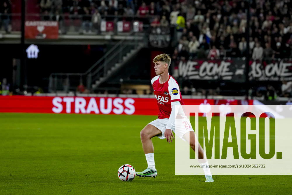 ALKMAAR - AZ Alkmaar midfielder Dave Kwakman during the UEFA Europa League match between AZ and Hapoel Beer-Sheva in AFAS stadion on 15 October 2026 in Alkmaar, Nederland. ED VAN DE POL EYE4IMAGES DeFodi Images -