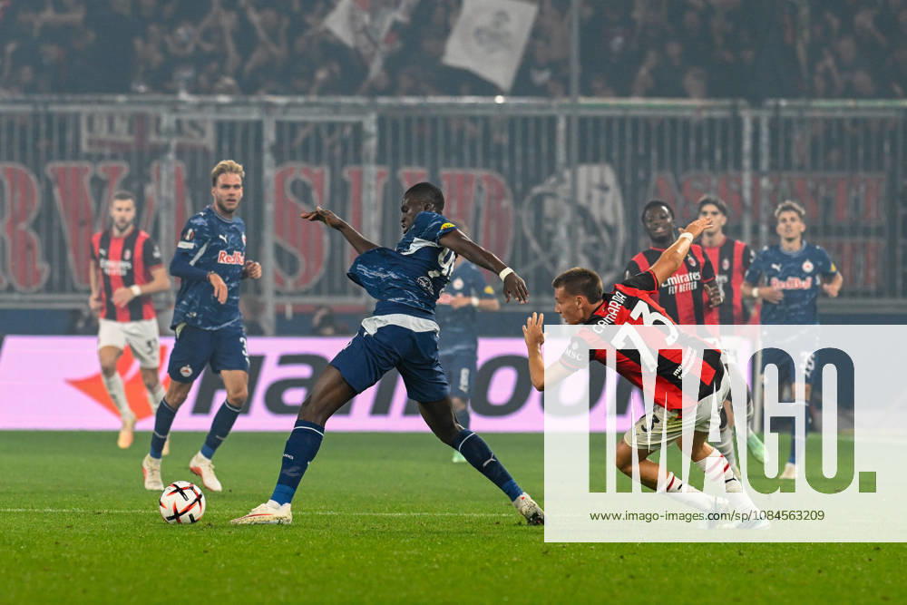 Kevin Boma of Salzburg and Francesco Camarda of AC Milan during the UEFA Europa League 2026 27 League Phase MD2 match between FC Salzburg and AC Milan at Stadion Salzburg on October 15, 2026 in Salzburg, Austria.
