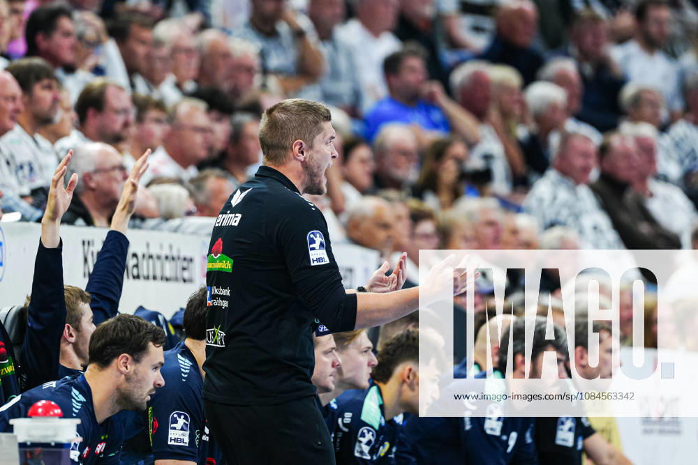 Michael Abt (Rhein-Neckar Löwen, Trainer) GER, THW Kiel vs. Rhein-Neckar Löwen, Handball, 1. Bundesliga, Spieltag 9, Saison 2026 2027, 15.10.2026 GER, THW Kiel vs. Rhein-Neckar Löwen, Handball, 1. Bundesliga, Spieltag 9, Saison 2026 2027, 15.10.2026 Kiel
