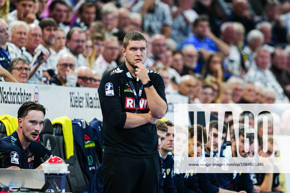 Michael Abt (Rhein-Neckar Löwen, Trainer) GER, THW Kiel vs. Rhein-Neckar Löwen, Handball, 1. Bundesliga, Spieltag 9, Saison 2026 2027, 15.10.2026 GER, THW Kiel vs. Rhein-Neckar Löwen, Handball, 1. Bundesliga, Spieltag 9, Saison 2026 2027, 15.10.2026 Kiel