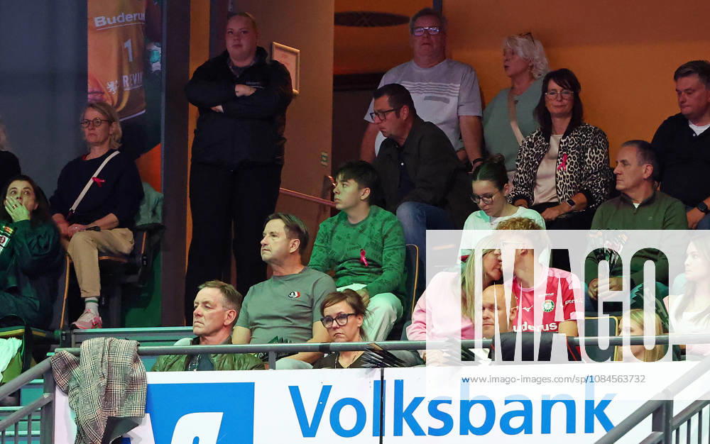 Handball Opel Handball Bundesliga, HSG Wetzlar - HC Erlangen Bundestrainer Alfred Gislason (Deutschland) zu Fast in der Buderus Arena Wetzlar Buderus-Arena Hessen Deutschland (DE)