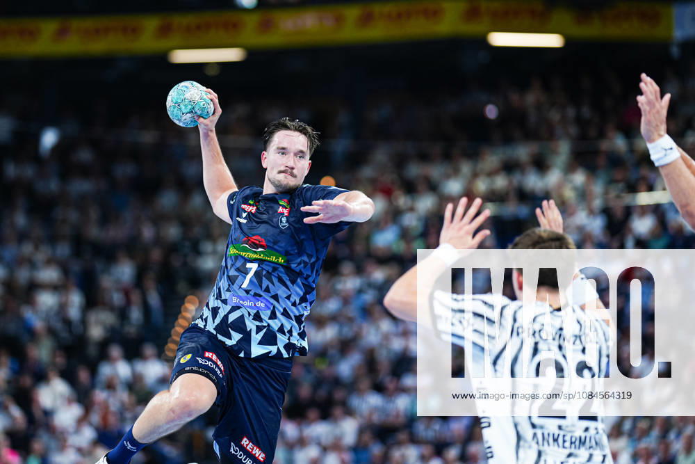 Wurf Tor Robert Timmermeister (Rhein-Neckar Löwen, 07) GER, THW Kiel vs. Rhein-Neckar Löwen, Handball, 1. Bundesliga, Spieltag 9, Saison 2026 2027, 15.10.2026 GER, THW Kiel vs. Rhein-Neckar Löwen, Handball, 1. Bundesliga, Spieltag 9, Saison 2026 2027, 15.10.2026 Kiel
