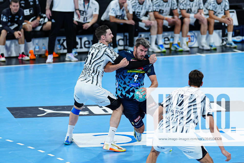 Hendrik Pekeler (THW Kiel, 61), Jacob Lassen (Rhein-Neckar Löwen, 09) GER, THW Kiel vs. Rhein-Neckar Löwen, Handball, 1. Bundesliga, Spieltag 9, Saison 2026 2027, 15.10.2026 GER, THW Kiel vs. Rhein-Neckar Löwen, Handball, 1. Bundesliga, Spieltag 9, Saison 2026 2027, 15.10.2026 Kiel