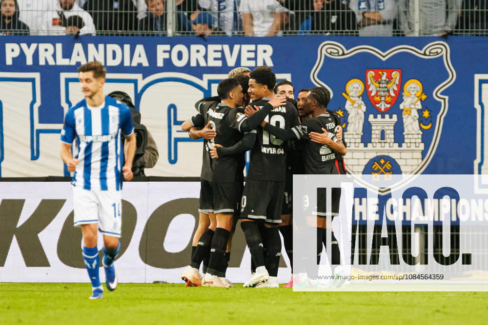 Patrik Schick and players of Bayer 04 Leverkusen seen celebrating after goal during UEFA Europe League 2026 2027 league phase game between teams of Lech Poznan and Bayer Leverkusen (Ernest Kolodziej Ball Raw Images) Poznan ENEA Stadion Poland