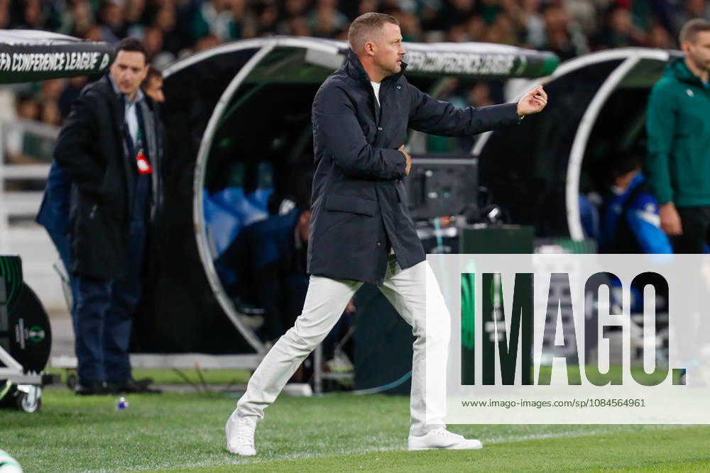 Panathinaikos F.C. v FK Borac Banja Luka UEFA Europa Conference League Jacob Neestrup Manager of Panathinaikos F.C. gives instructions to his players during the UEFA Europa Conference League match at Olympic Stadium, Athens 15 10 2026 UK Newspapers OUT