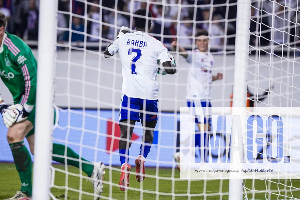 Fussball: Kroatien: UEFA Conference League 2026 2027 - 1. Runde, 15.10.2026 - HNK Hajduk Split vs. AFC Ajax Amsterdam - Stadion Poljud (Split, Kroatien); Abdoulie Bamba Sanyang (Hajduk Split) bejubelt das Tor zum 2-1 durch Marin Soticek (Hajduk Split)