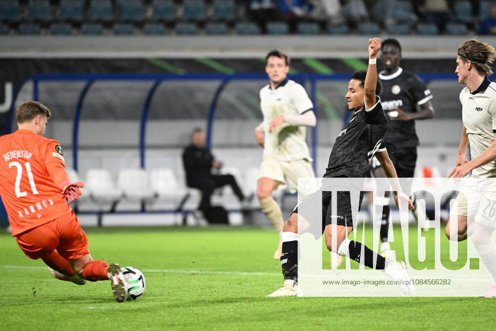 AA Gent vs Aarhus Mads Hedenstad of Aarhus battles for the ball with Momodou Sonko of KAA Gent during Matchday 2 in the 2026-2027 Uefa Conference League season - league phase between AA Gent and AGF Aarhus on October 15 , 2026 in Gent, Belgium. (Photo by Maarten Straetemans Isosport) Gent Belgium