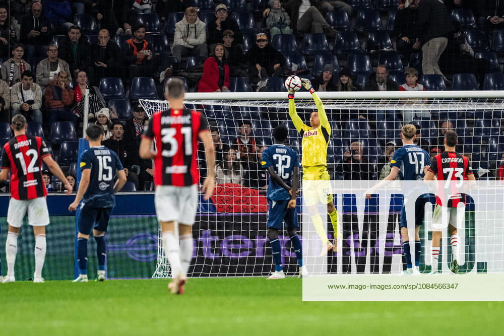 SOCCER - UEFA EL, RBS vs Milan SALZBURG,AUSTRIA,15.OCT.26 - SOCCER - UEFA Europa League, Red Bull Salzburg vs AC Milan. Image shows Christian Zawieschitzky (RBS). GEPAxpictures Arellano
