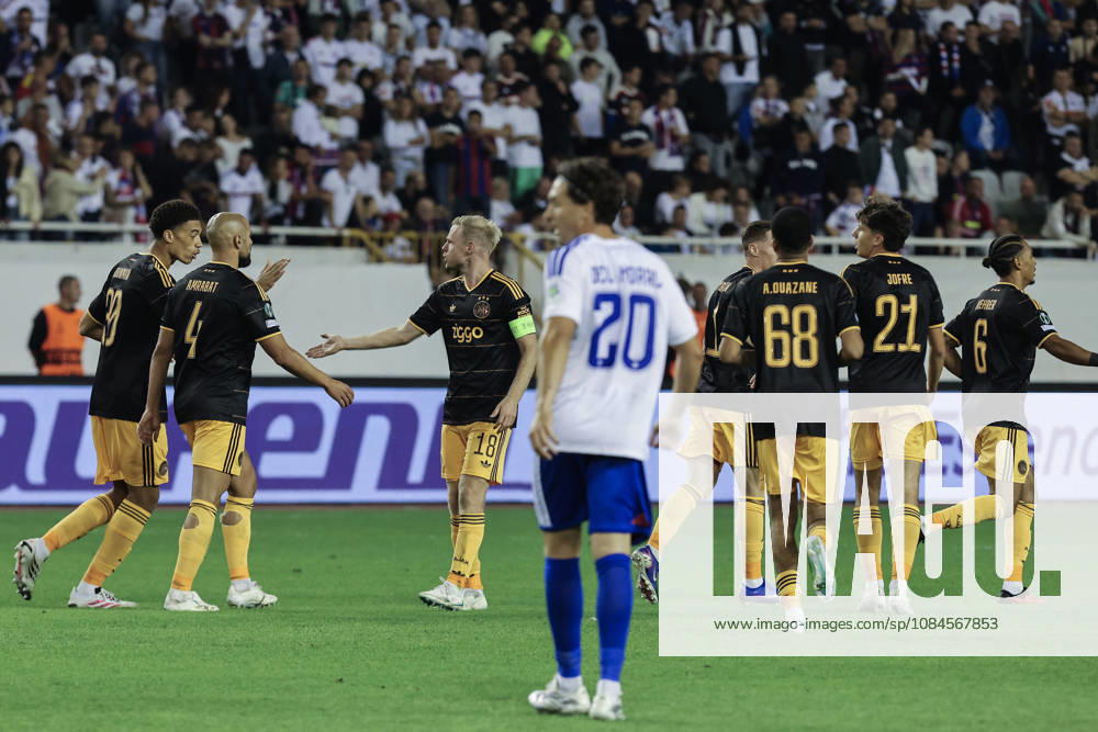 UEFA Conference League HNK Hajduk Split v AFC Ajax Davy Klaassen of Ajax celebratea s agoal with his teammates during the UEFA Conference League 2026 27 League Phase MD1 match between HNK Hajduk Split and AFC Ajax at Stadion Poljud on October 15, 2026 in Split, Croatia. IvoxCagalj PIXSELL