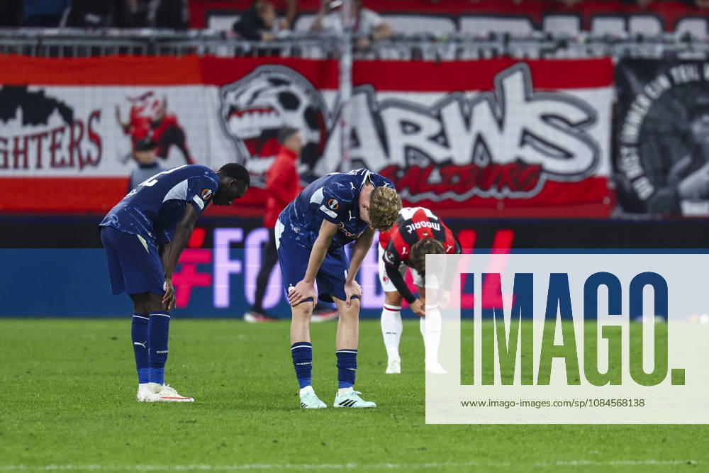 SOCCER - UEFA EL, RBS vs Milan SALZBURG,AUSTRIA,15.OCT.26 - SOCCER - UEFA Europa League, Red Bull Salzburg vs AC Milan. Image shows Abubakr Barry (RBS) and Valentin Zabransky (RBS). GEPAxpictures Geieregger