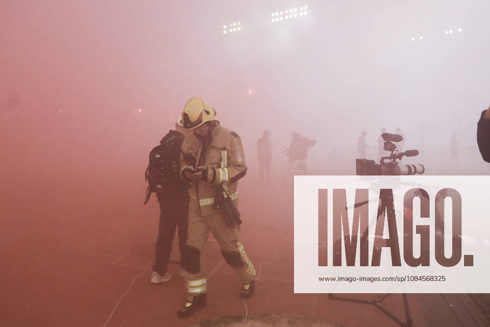 UEFA Conference League HNK Hajduk Split v AFC Ajax Play is briefly stopped to remove a flare from the field of play during the UEFA Conference League 2026 27 League Phase MD1 match between HNK Hajduk Split and AFC Ajax at Stadion Poljud on October 15, 2026 in Split, Croatia. IvanaxIvanovic PIXSELL
