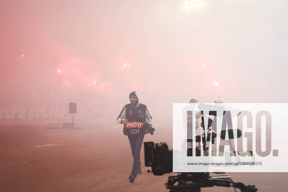UEFA Conference League HNK Hajduk Split v AFC Ajax Play is briefly stopped to remove a flare from the field of play during the UEFA Conference League 2026 27 League Phase MD1 match between HNK Hajduk Split and AFC Ajax at Stadion Poljud on October 15, 2026 in Split, Croatia. IvanaxIvanovic PIXSELL