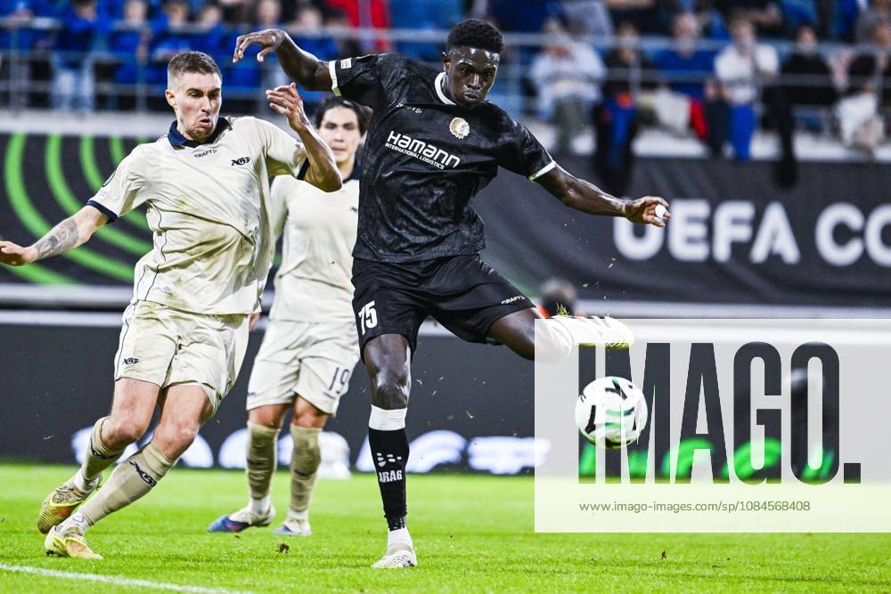 Aarhus Daniel Leo Gretarsson and Gent s Ibrahima Cisse pictured in action during a soccer game between Belgian KAA Gent and Danish Aarhus GF, Thursday 15 October 2026 in Gent, the opening match of the UEFA Conference League league phase. TOMxGOYVAERT x189911421x