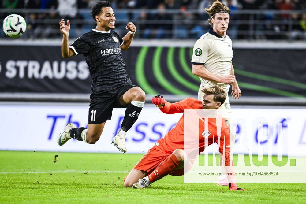 Gent s Momodou Lamin Sonko and Aarhus goalkeeper Mads Hedenstad Christiansen pictured in action during a soccer game between Belgian KAA Gent and Danish Aarhus GF, Thursday 15 October 2026 in Gent, the opening match of the UEFA Conference League league phase. TOMxGOYVAERT x189914732x