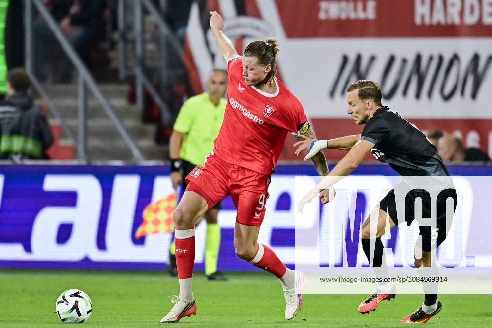 ENSCHEDE , 15Ã10-2026 , Stadium Grolsch Veste , season 2026 2027 , UEFA Conference League football , match between FC Twente and FC Thun , picture shows FC Twente player Wout Weghorst Twente - Thun x208453656x