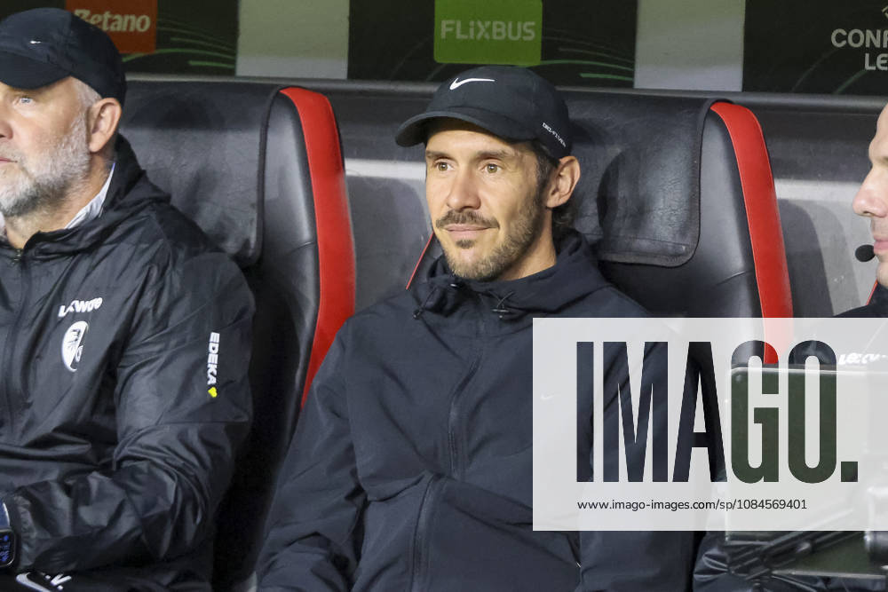 Julian Schuster (SC Freiburg, Trainer) , Deutschland, Fussball, UEFA Conference League, 1. Spieltag, 2026 2027, SC Freiburg vs. FK Jablonec, 15.10.2026, Freiburg im Breisgau Stadion am Wolfswinkel Deutschland