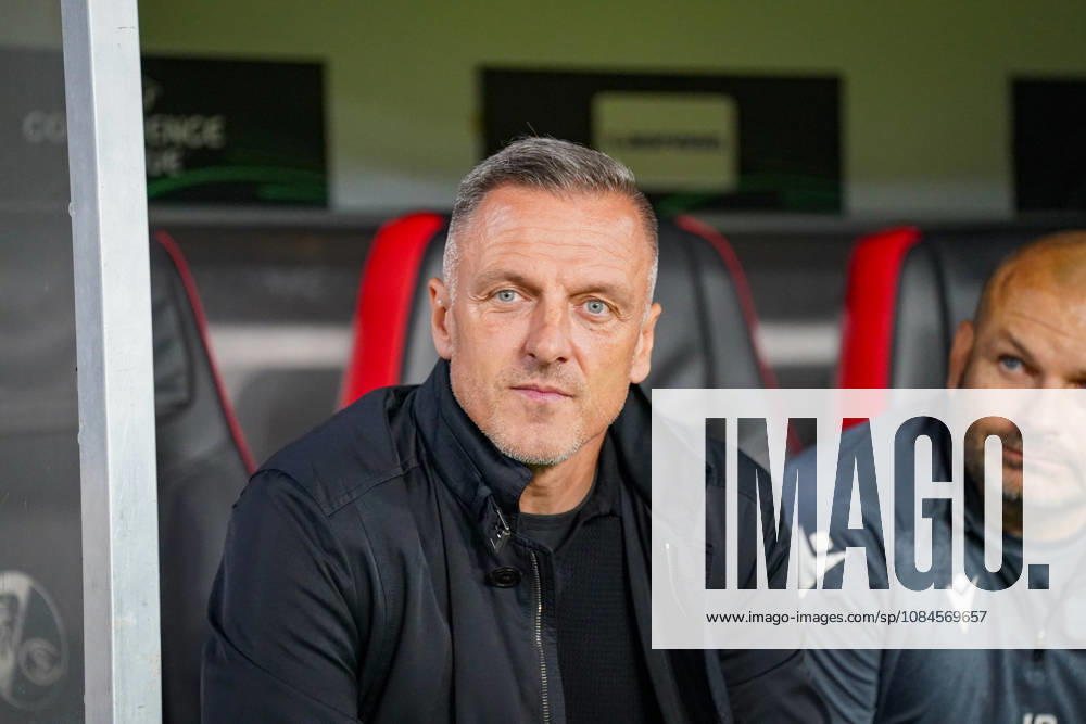 Deutschland: Fussball UEFA Conference League 2026 - 2027, 1. Spieltag - SC Freiburg vs FK Jablonec - Europa-Park-Stadion (Freiburg): Lubos Kozel (Trainer, FK Jablonec) Mimik, Gesichtsausdruck, Emotion