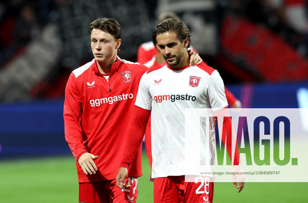 ENSCHEDE - FC Twente midfielder Sondre Ørjasæter and FC Twente defender Bart van Rooij during the UEFA Conference League match between FC Twente and FC Thun at Grolsch Veste on 15 October 2026 in Enschede, Netherlands. PETER LOUS EYE4IMAGES DeFodi Images -