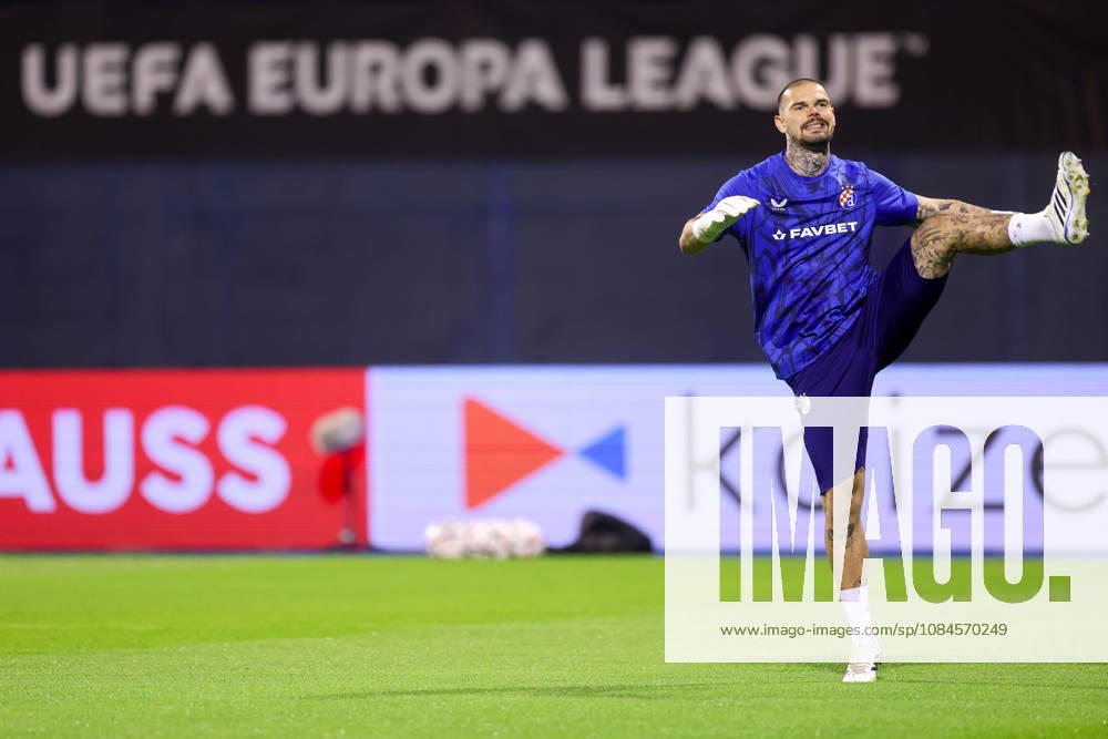 GNK Dinamo v RSC Anderlecht - UEFA Europa League 2026 27 League Phase MD2 Dinamo Zagreb Goalkeeper Dominik Kotarski warm up before the UEFA Europa League 2026 27 League Phase MD2 match between GNK Dinamo and RSC Anderlecht at Stadion Maksimir on October 15, 2026 in Zagreb, Croatia. MatijaxHabljak PIXSELL