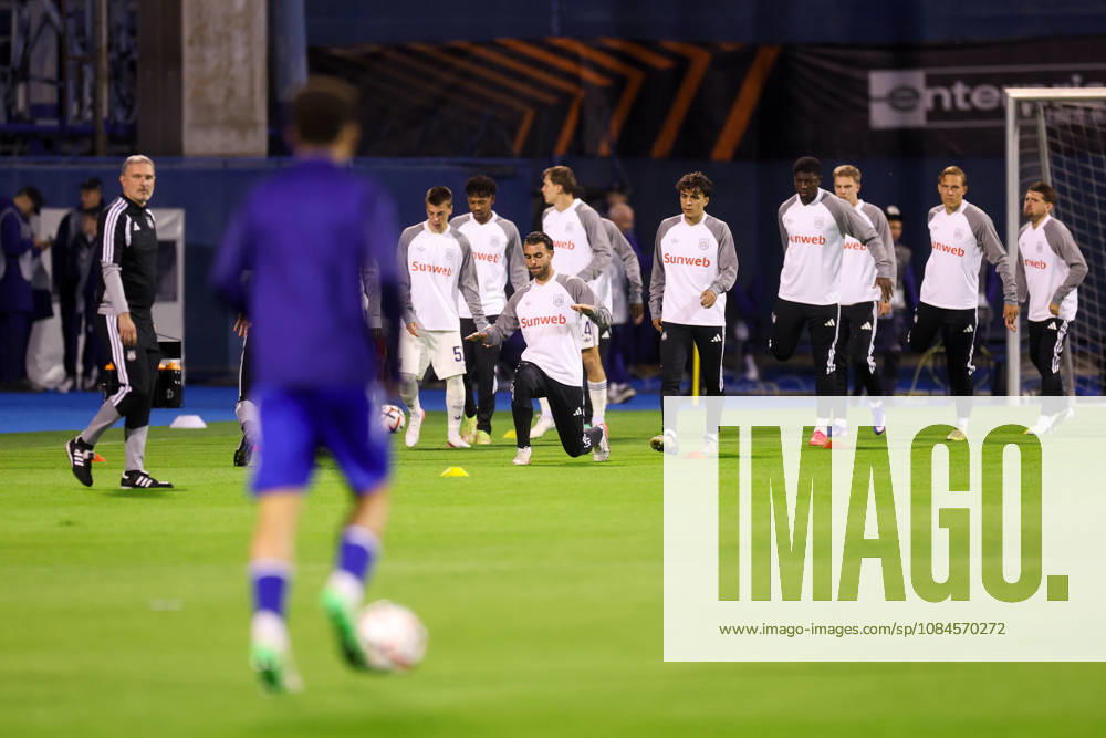 GNK Dinamo v RSC Anderlecht - UEFA Europa League 2026 27 League Phase MD2 Anderlecht players warm up before the UEFA Europa League 2026 27 League Phase MD2 match between GNK Dinamo and RSC Anderlecht at Stadion Maksimir on October 15, 2026 in Zagreb, Croatia. MatijaxHabljak PIXSELL