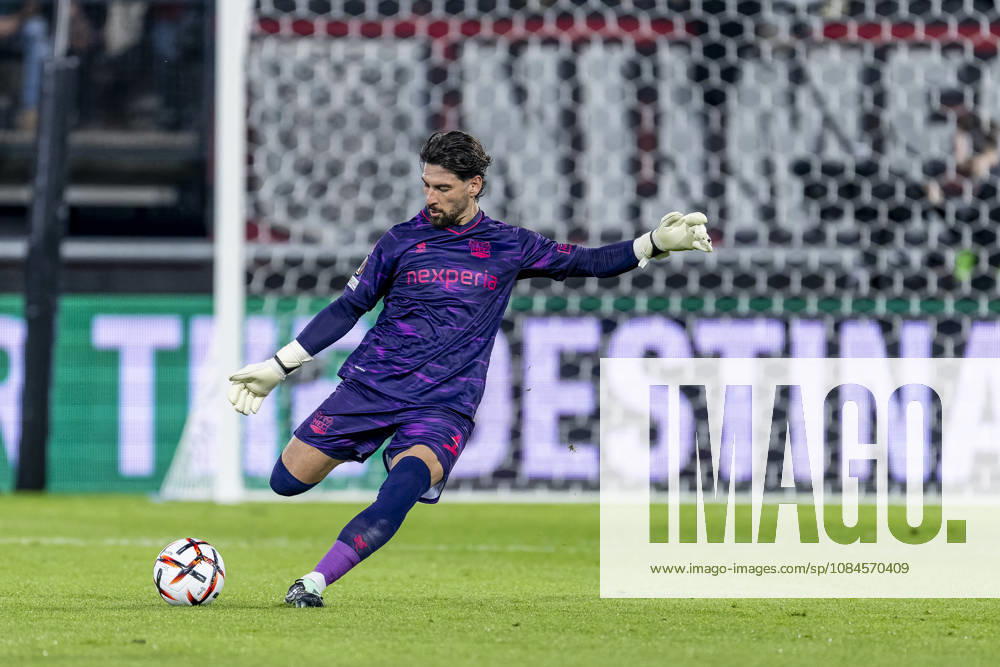 NIJMEGEN - NEC Nijmegen goalkeeper Gonzalo Crettaz during the UEFA Europa League match between N.E.C. and Levski Sofia at Stadion De Goffert on 15 October 2026 in Nijmegen, Nederland. (Photo by DeFodi Images) -