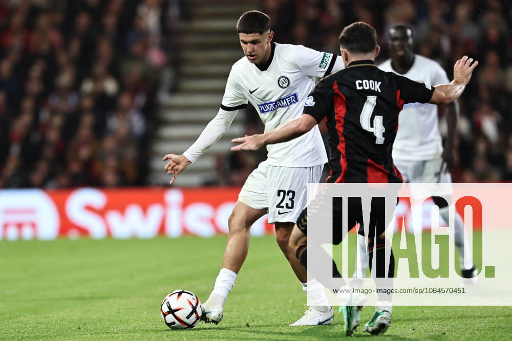 SOCCER - UEFA EL, Bournemouth vs Sturm BOURNEMOUTH,ENGLAND,15.OCT.26 - SOCCER - UEFA Europa League, AFC Bournemouth vs SK Sturm Graz. Image shows Arjan Malic (Sturm) and Lewis Cook (Bournemouth). GEPAxpictures Bauer