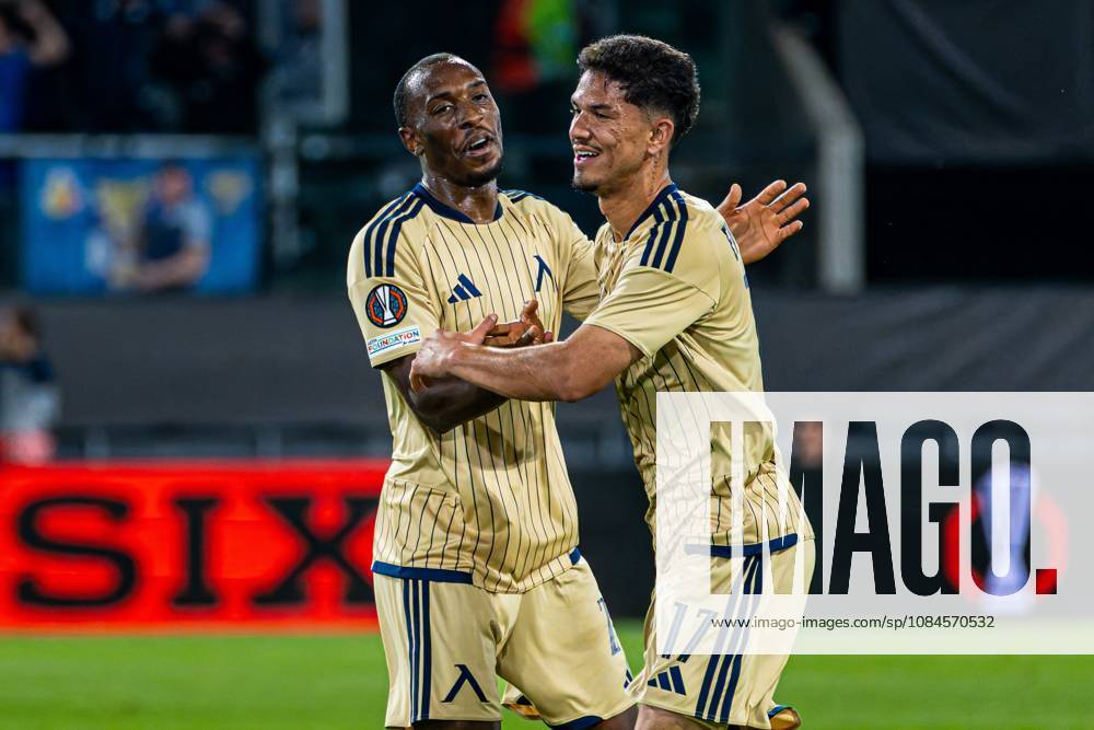 NIJMEGEN - Everton Bala of Levski Sofia celebrates his team s first goal with Aldair Neves of Levski Sofia, but the goal was disallowed by VAR during the UEFA Europa League match between NEC Nijmegen and Levski Sofia at the Goffertstadion on October 15, 2026, in Nijmegen, the Netherlands. KEVIN SENDERS ANP UEFA Europa League 2026 27 ANPxSportx xMarcelxterxBalsxIVx 572552819 originalFilename: 572552819