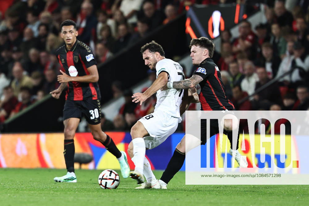 SOCCER - UEFA EL, Bournemouth vs Sturm BOURNEMOUTH,ENGLAND,15.OCT.26 - SOCCER - UEFA Europa League, AFC Bournemouth vs SK Sturm Graz. Image shows Vakmir Matoshi (Sturm) and Ben Gannon-Doak (Bournemouth). GEPAxpictures Bauer